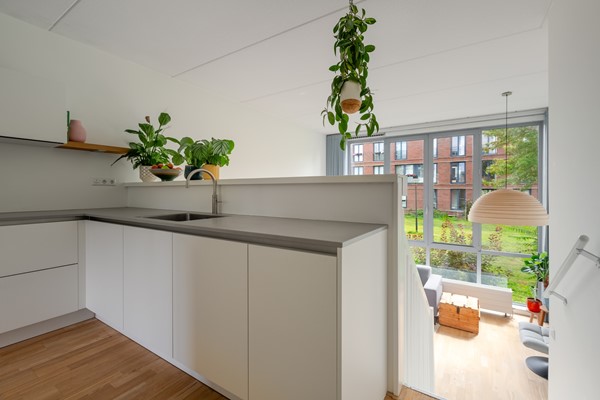 Medium property photo - Oeverzeggestraat 16, 1087 BV Amsterdam